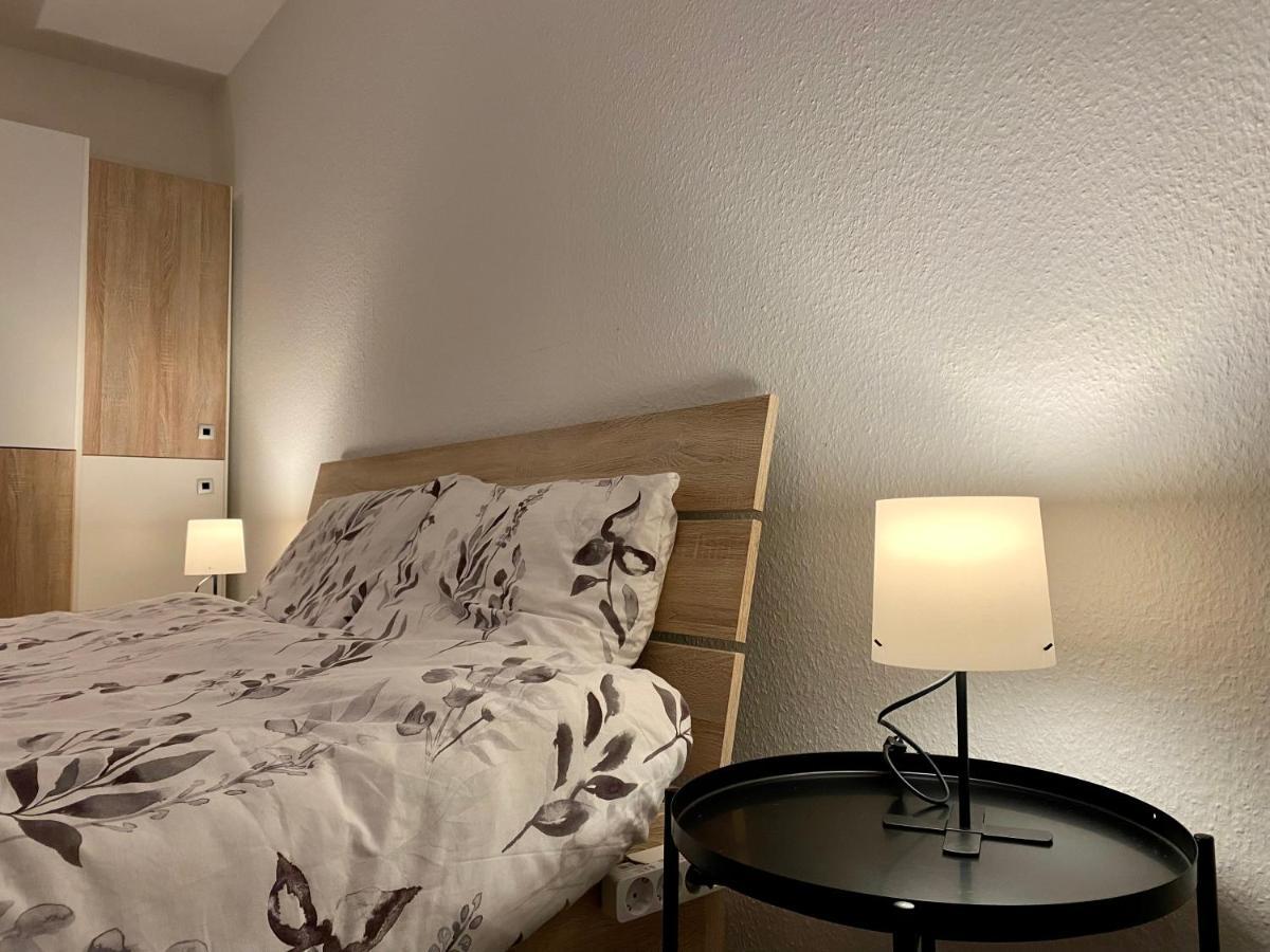 Marienhaus Apartment - Zentral, Parken, Netflix, Kontaktloses Einchecken Wuppertal Eksteriør billede