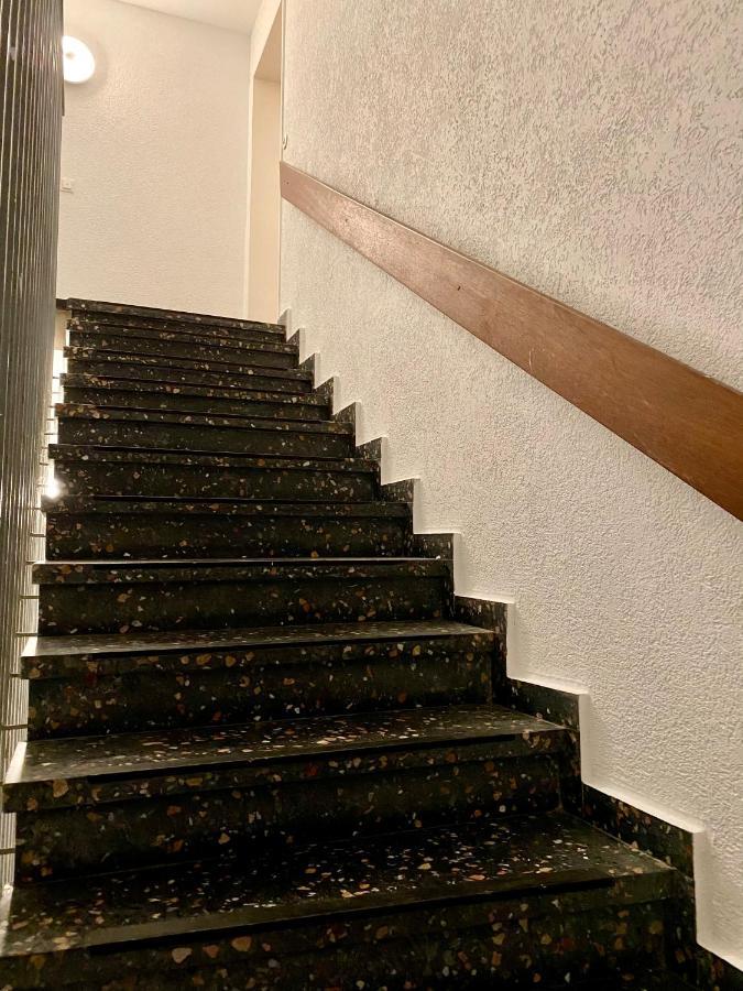 Marienhaus Apartment - Zentral, Parken, Netflix, Kontaktloses Einchecken Wuppertal Eksteriør billede