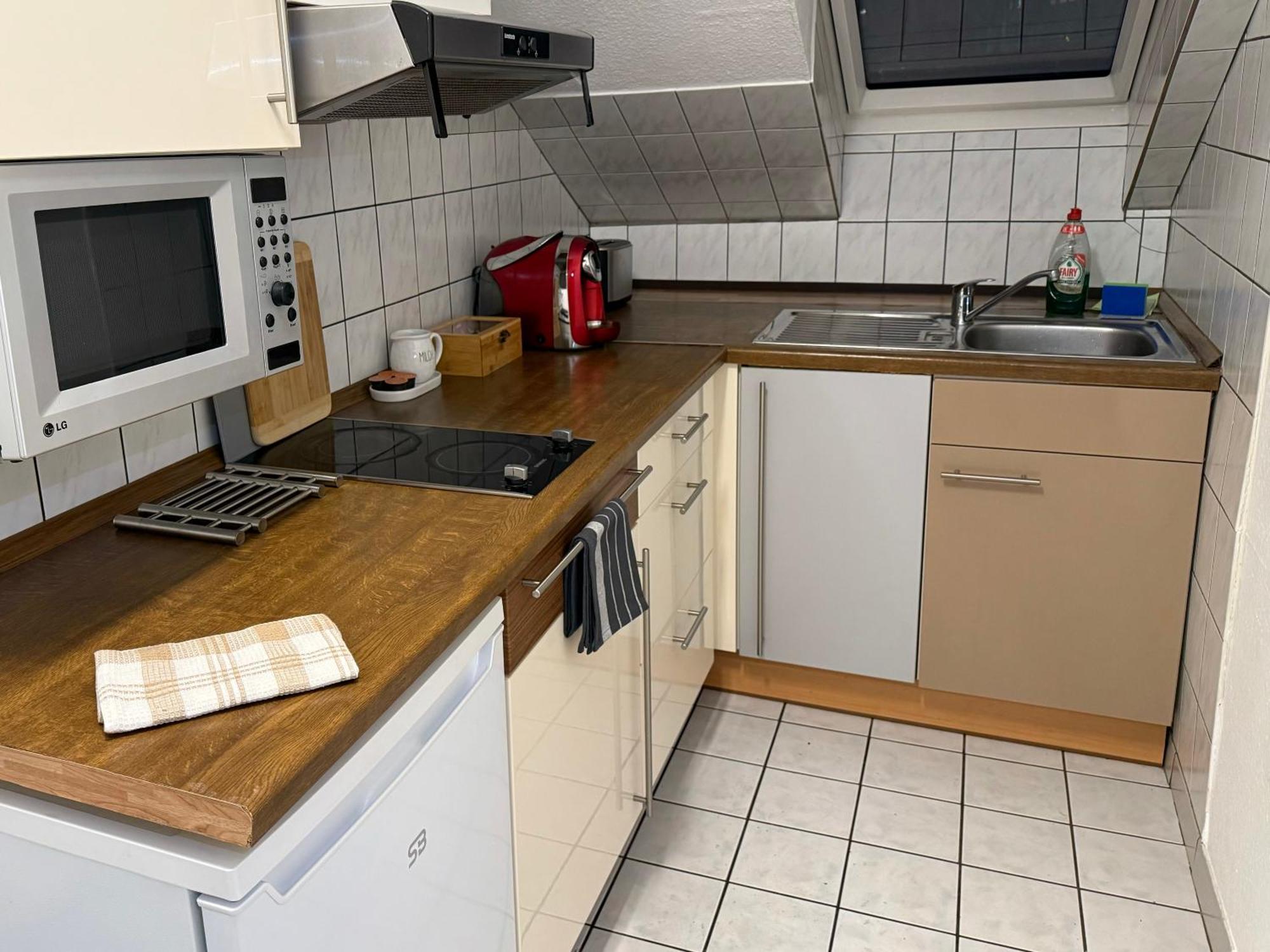 Marienhaus Apartment - Zentral, Parken, Netflix, Kontaktloses Einchecken Wuppertal Eksteriør billede